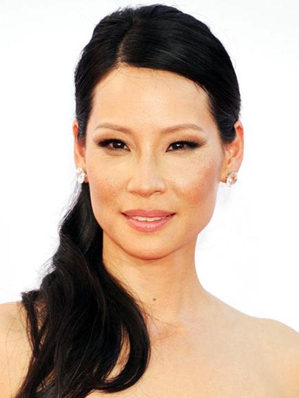 Lucy Liu's straight hair