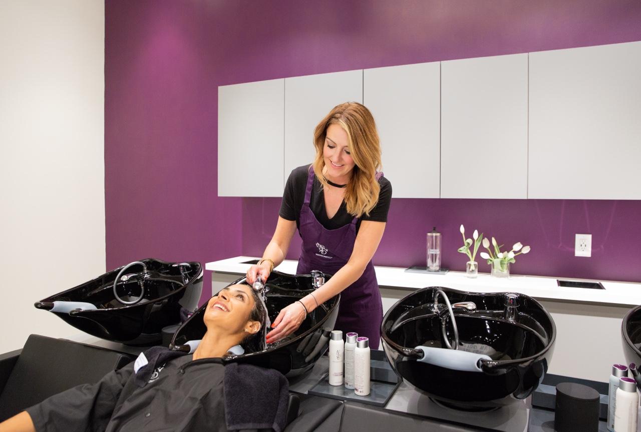 corte madera inside view hairdresser